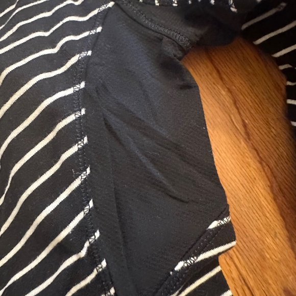 Lululemon Swiftly Tech Long Sleeve – Black & White Stripe, Size 6 - Picture 5 of 6